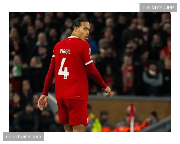 内斯塔与范迪克防守体系中中卫职责偏移及稳定性分化